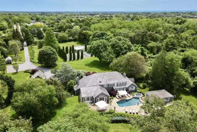 Home Court Advantage: 4 Homes with Private Tennis Courts - Sotheby´s International Realty | Blog