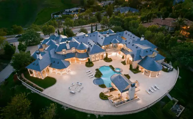 Jeffree Star Sells Hidden Hills Home For $16.7 Million (PHOTOS)
