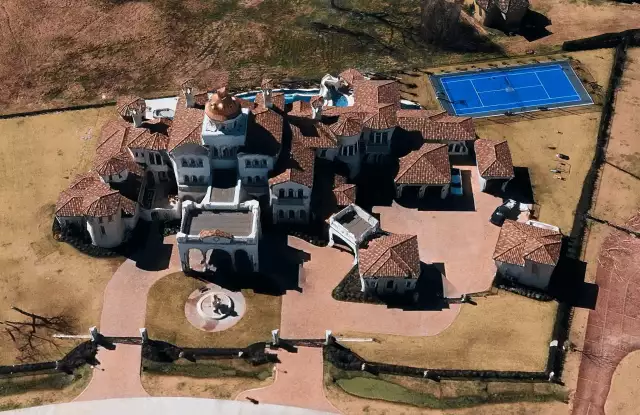 A Look At Some Mega Homes In Richmond, Texas