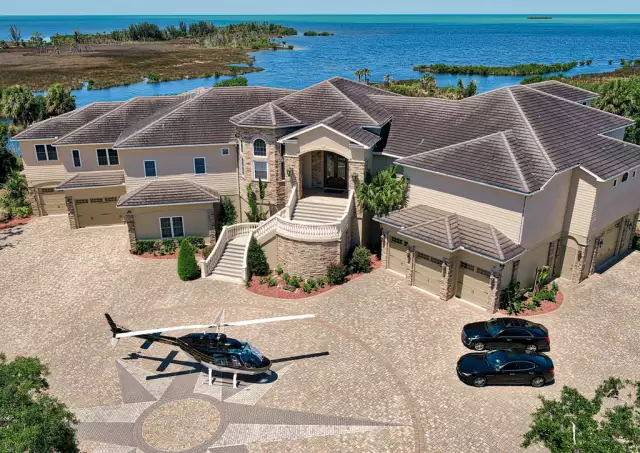 23 Acre Waterfront Estate In Florida With 40-Car Garage (PHOTOS)
