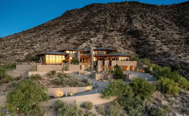 Hillside Arizona Home On 25 Acres (PHOTOS) - Homes of the Rich