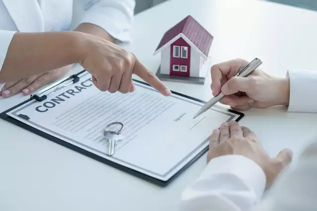 What Does Under Contract Mean in Real Estate?