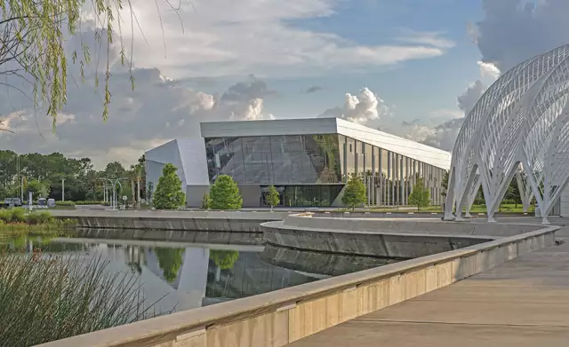 Award of Merit, Higher Education/Research: Florida Polytechnic University Applied Research Center