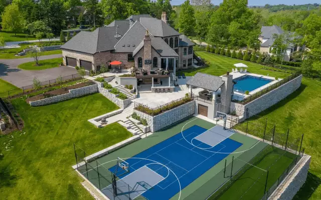 Saint Louis Home With Sports Court, Pool & Batting Cage (PHOTOS)
