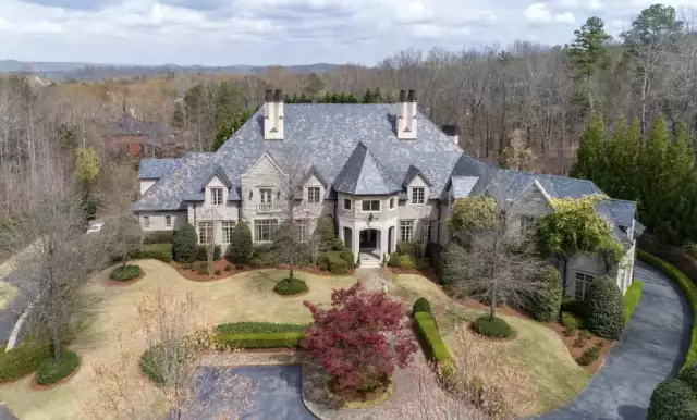 22,000 Square Foot Alabama Home With 18+ Car Garage (PHOTOS) - Homes of the Rich