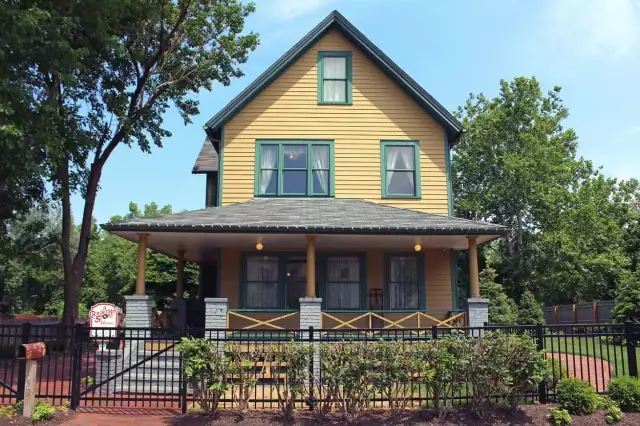‘A Christmas Story’ Miracle: Ralphie’s House is Real & Open to Visitors