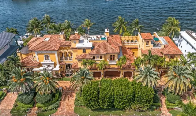 $24 Million Waterfront Home With 16 Bathrooms & 2 Elevators (PHOTOS)