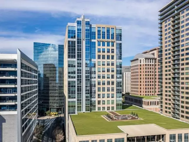 Texas Capital Bank Expands to 200 KSF at Dallas Tower