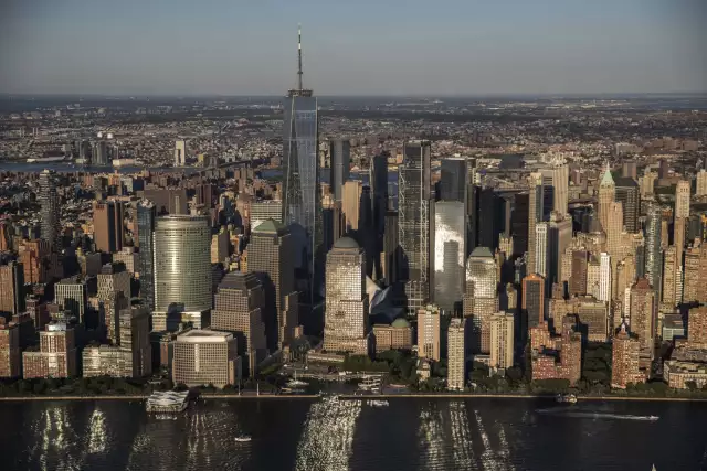 Manhattan home buyers see more bidding wars in still-hot market