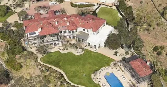 Drake is buying Robbie Williams’ Beverly Crest mansion for more than $70 million