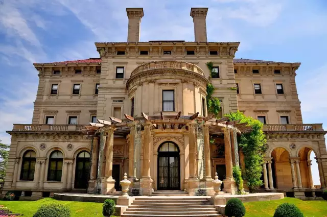 The full history of the Breakers mansion in Newport, the Vanderbilt summer estate