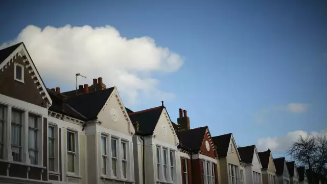 Mortgage mayhem sparks fears of a housing market crash in Britain