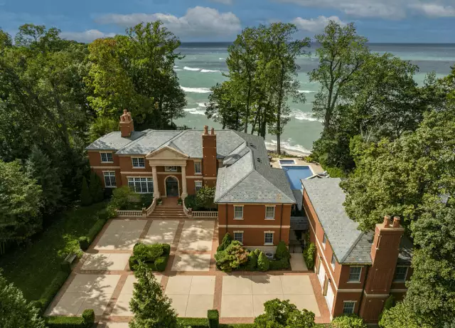 $9 Million Lakefront Home In Lakeside, Michigan (PHOTOS)