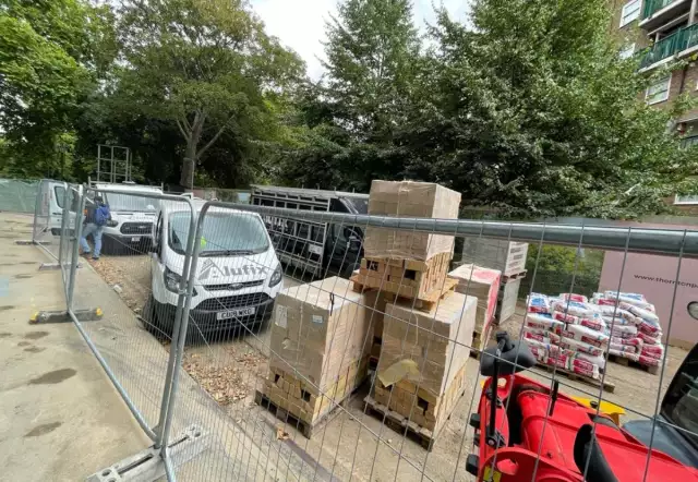 Cladding subbie blocks gates in pay row at London site