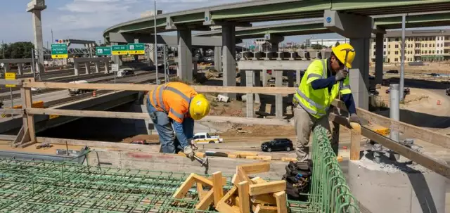 Texas advances $85B road-building plan