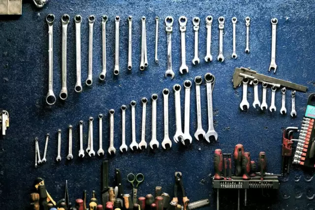 Eliminate Clutter with These Cheap Garage Organization Tips