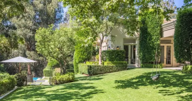 Katy Perry hangs $19.5-million price tag on Beverly Crest estate