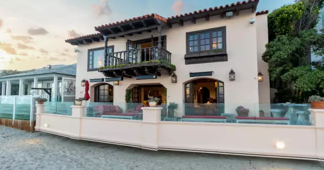 Media exec Michael Lambert sells Billionaire’s Beach villa for $19.55 million
