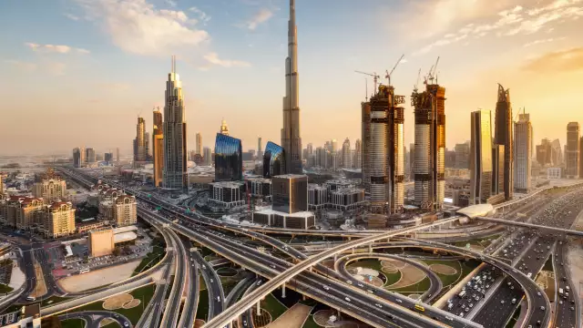 What will the new 4 day week mean for businesses? | Commercial Real Estate Blog in Dubai, UAE | CRC